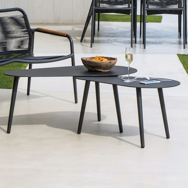 Amazone Beistelltisch von JATI & KEBON