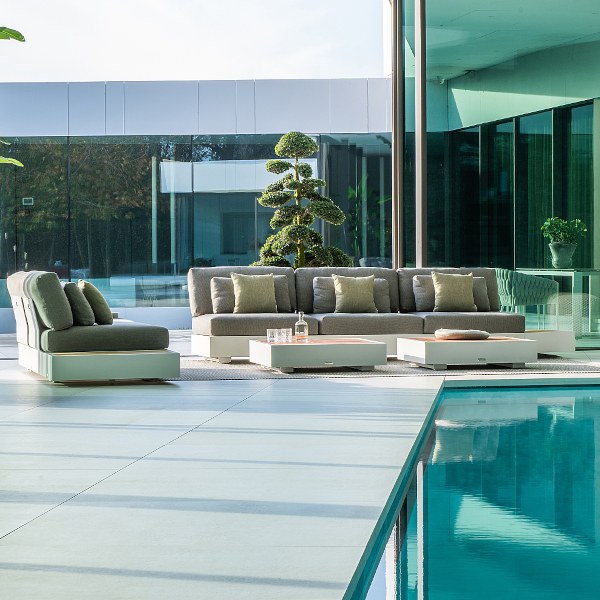 Bari Modul-Lounge von JATI & KEBON