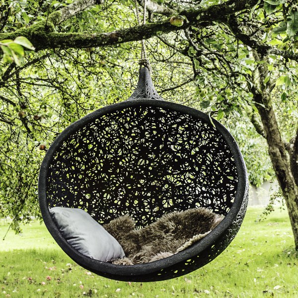 Bios Hide von UNKNOWN FURNITURE