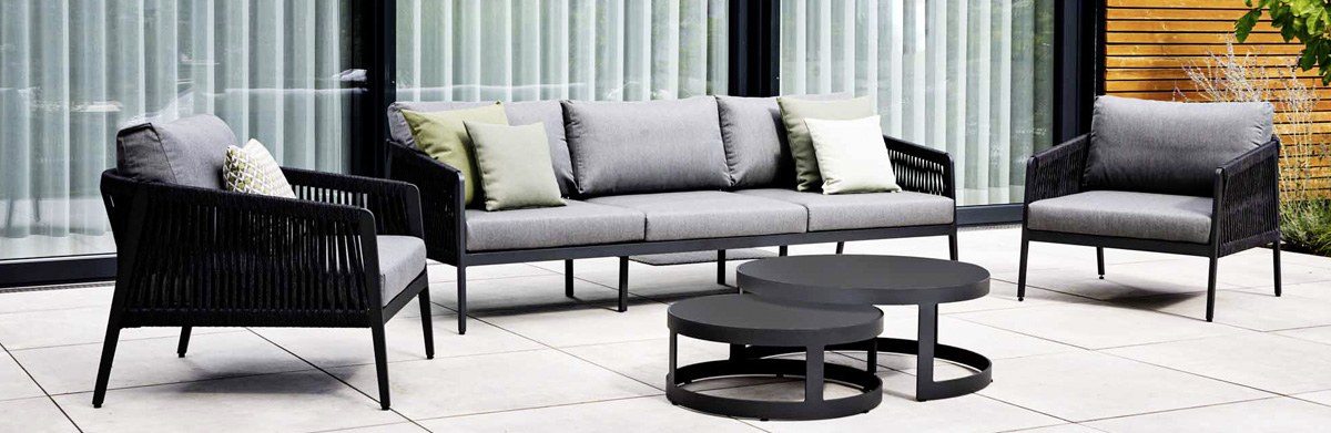 Burford Coffeetable von JATI & KEBON