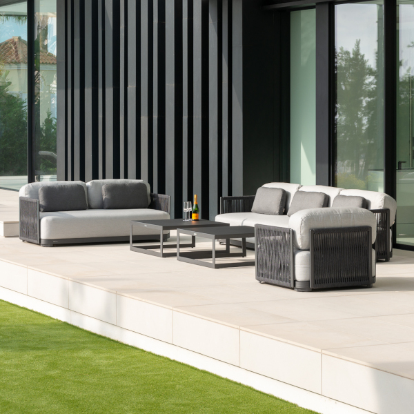 Durbuy 2-Sitzer Loungesofa von JATI & KEBON