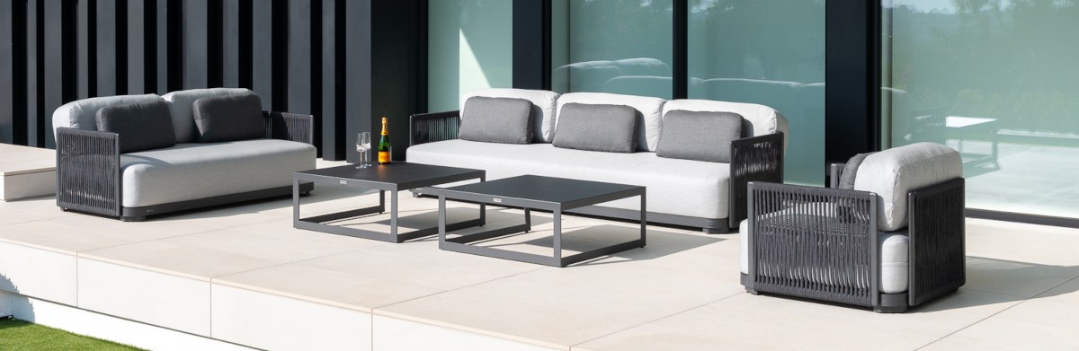 Durbuy 3-Sitzer Loungesofa von JATI & KEBON