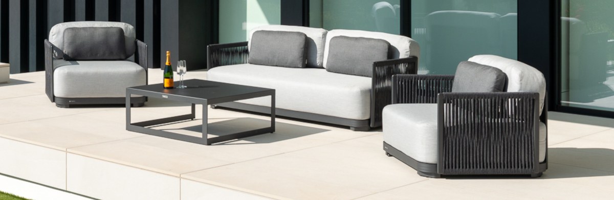 Durbuy Loungesessel von JATI & KEBON