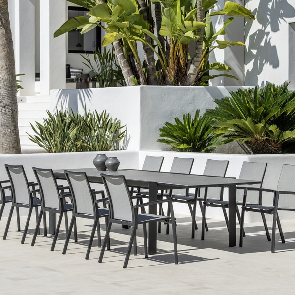 Livorno Ausziehtisch von JATI & KEBON