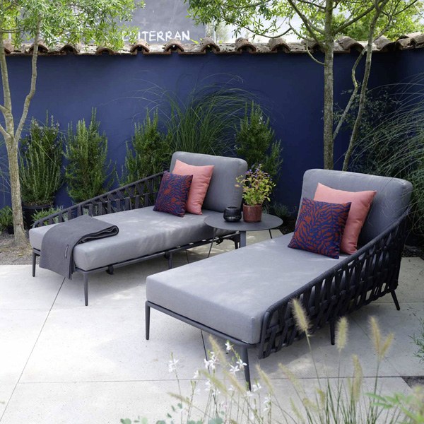Palm Lounge von JATI & KEBON
