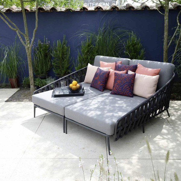 Palm Lounge von JATI & KEBON