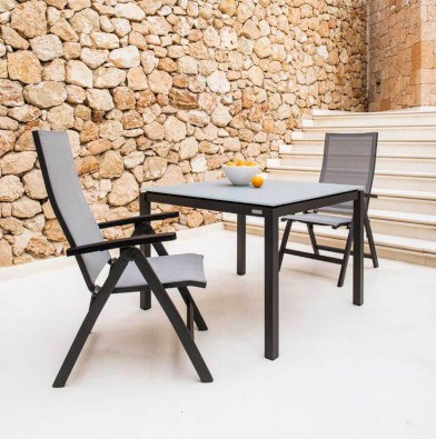 Tinos Verstellsessel von JATI & KEBON